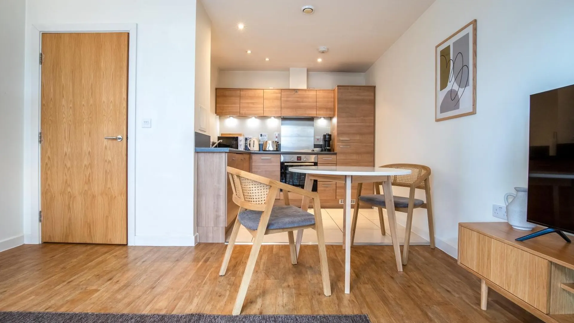 Londwell, City & Limehouse Balcony Flat - Skyline Views London 0*,
